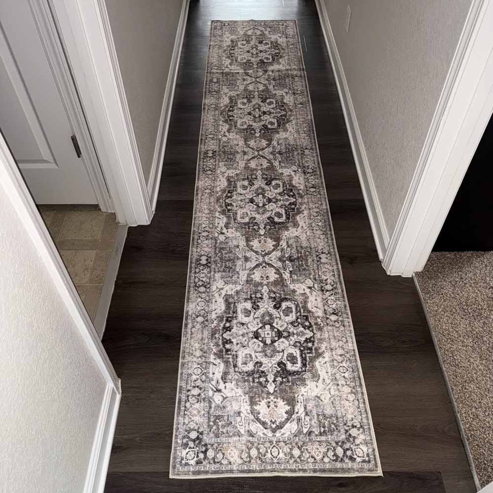 Amazon Gray and Cream Patterned Runner Rug